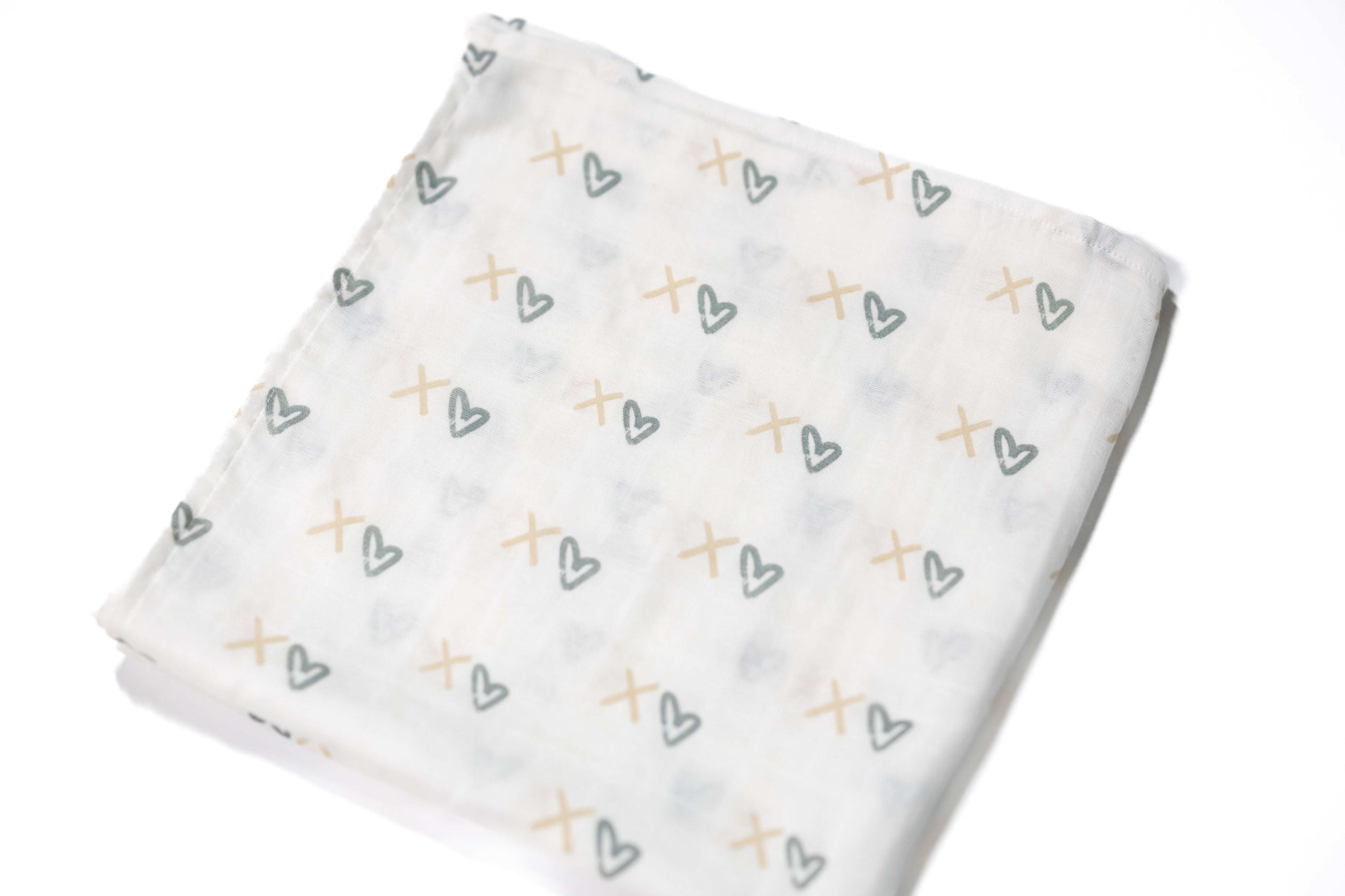 XOXO - Organic Cotton Muslin Swaddle Blanket - CARLOMAR