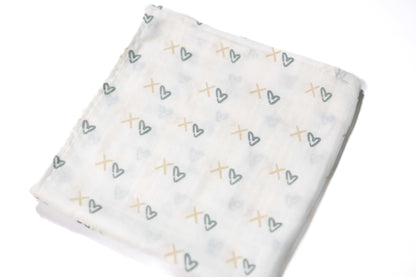 XOXO - Organic Cotton Muslin Swaddle Blanket - CARLOMAR