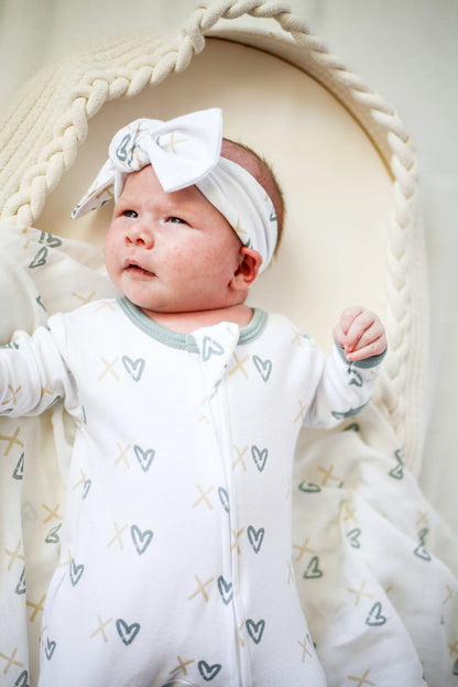 XOXO Newborn Bundle - CARLOMAR